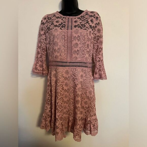 BB Dakota Dress - Picture 1 of 3